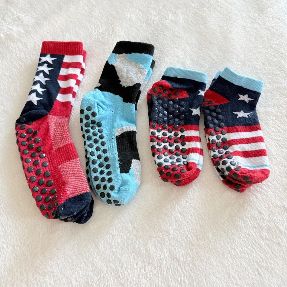 Jump Park Socks Lot 4 Adult Youth Anti‎ Slip Trampoline Socks Bundle